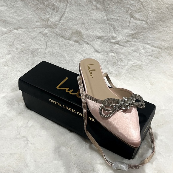 Brand new Lulu's size 8.5 light pink satin rhinestone flats - Picture 4 of 4